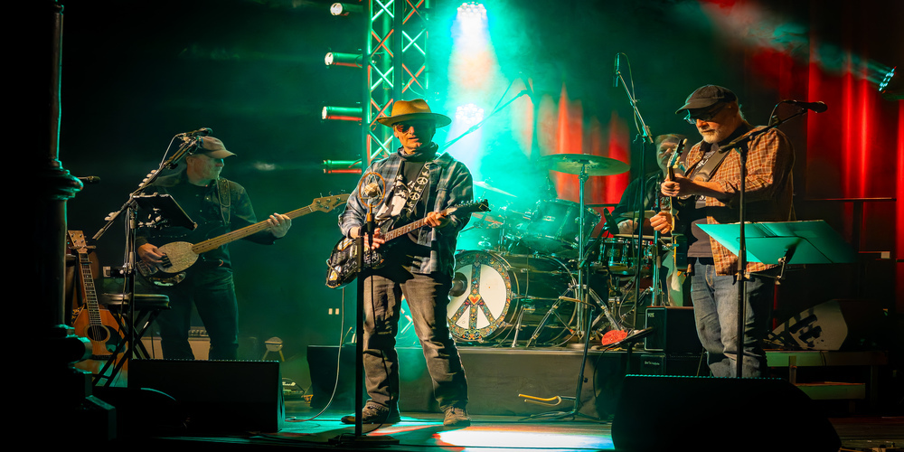 Tickets 1st Harvest, The Songs & Spirit of Neil Young in Burgbernheim
